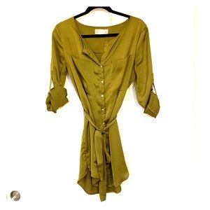 Women’s button down top